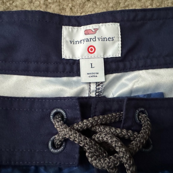 Vineyard Vines bathing suit - Picture 4 of 4